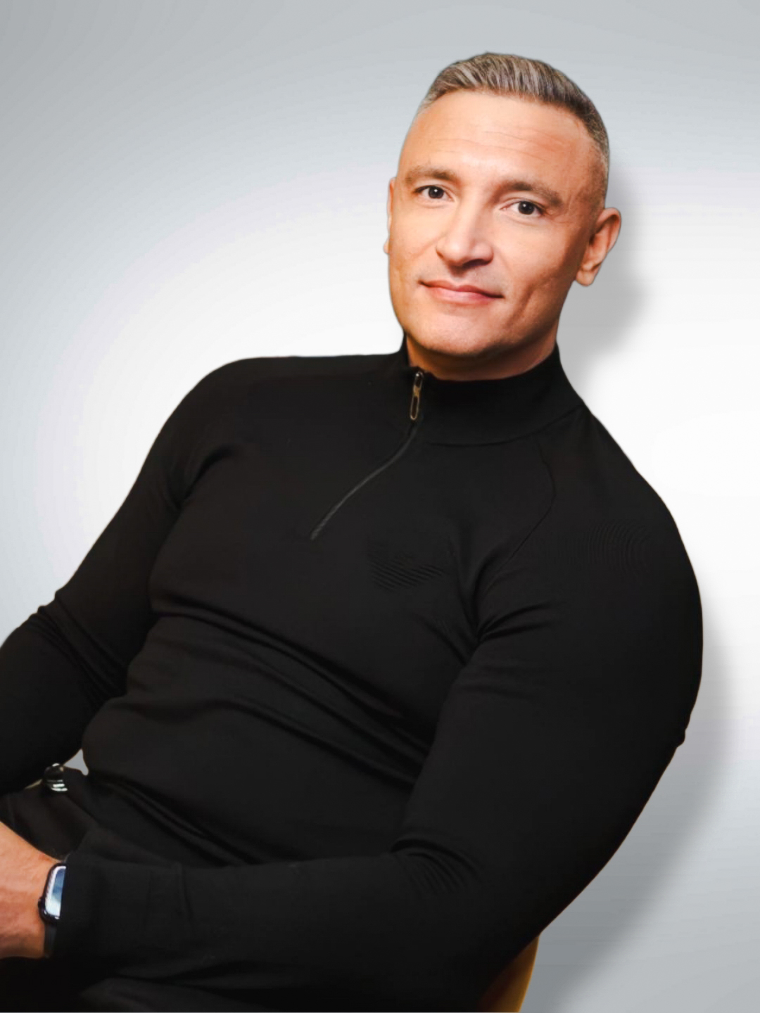 Валов Сергей / Директор по продажам
<br><br>
Помогаю компаниям расти через качественный поток заявок
