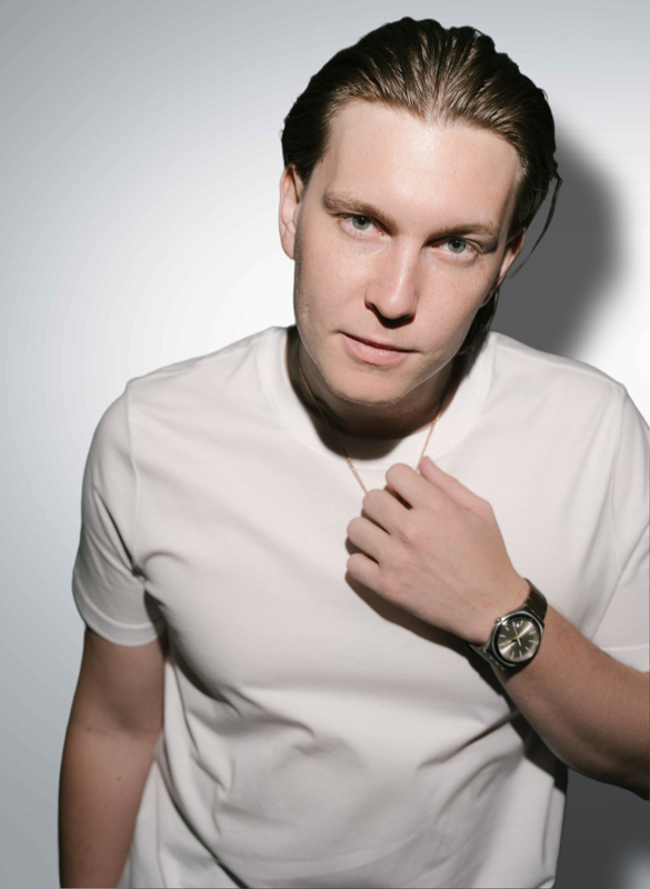 Белугин Дмитрий / Исполнительный директор
<br><br>
Объединяю команду и процессы ради общего результата
